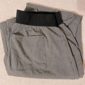 Charcoal Heather scrub pants by Jaanuu